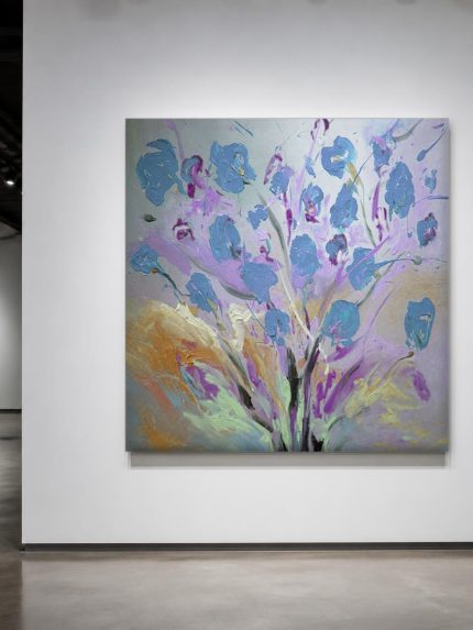 Blauwe bloesemtakken in pastel, Bloemen & Stilleven schilderij aan de muur in interieur