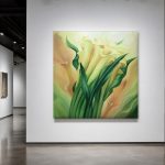 Elegante Calla's in Zacht Licht, Bloemen & Stilleven schilderij aan de muur in interieur