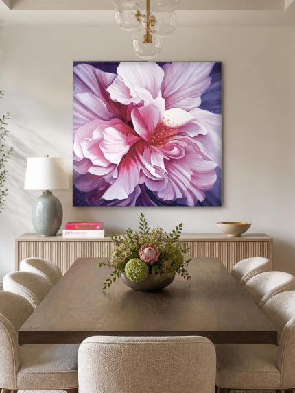 Roze pioen in close-up, Bloemen & Stilleven schilderij aan de muur in interieur