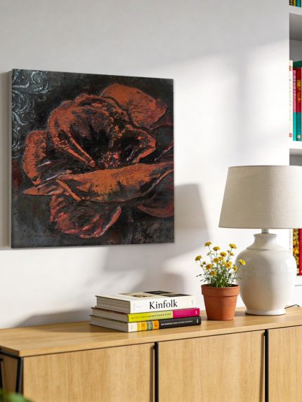 Roos in Roest en Schaduw, Bloemen & Stilleven schilderij aan de muur in interieur