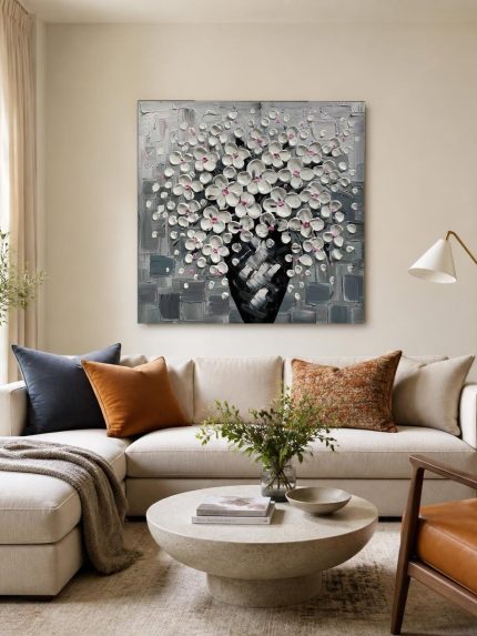 Wit boeket in zwarte vaas, Bloemen & Stilleven schilderij aan de muur in interieur